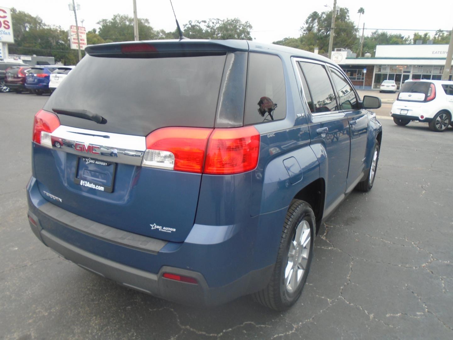 2011 GMC Terrain (2CTALMEC5B6) , located at 6112 N Florida Avenue, Tampa, FL, 33604, (888) 521-5131, 27.954929, -82.459534 - Photo#3